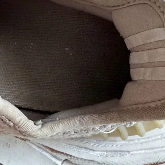 Adidas Yeezy Boost 350 V2 sneakers in the Sesame men’s size 6